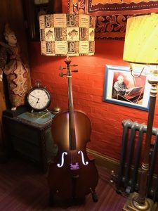 Upcycling Double Bass Lamp